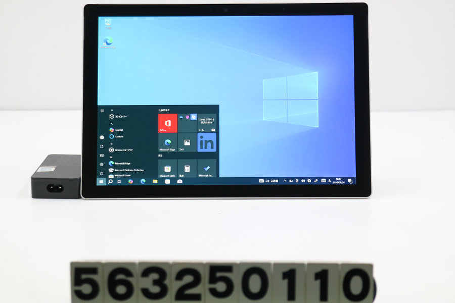 Microsoft Surface Pro 5 256GB Core i5 7300U 2.6GHz/8GB/256GB(SSD)/(2736x1824) タッチパネル/Win10 画面色抜けあり【中古】【20260529】|TCEダイレクト店