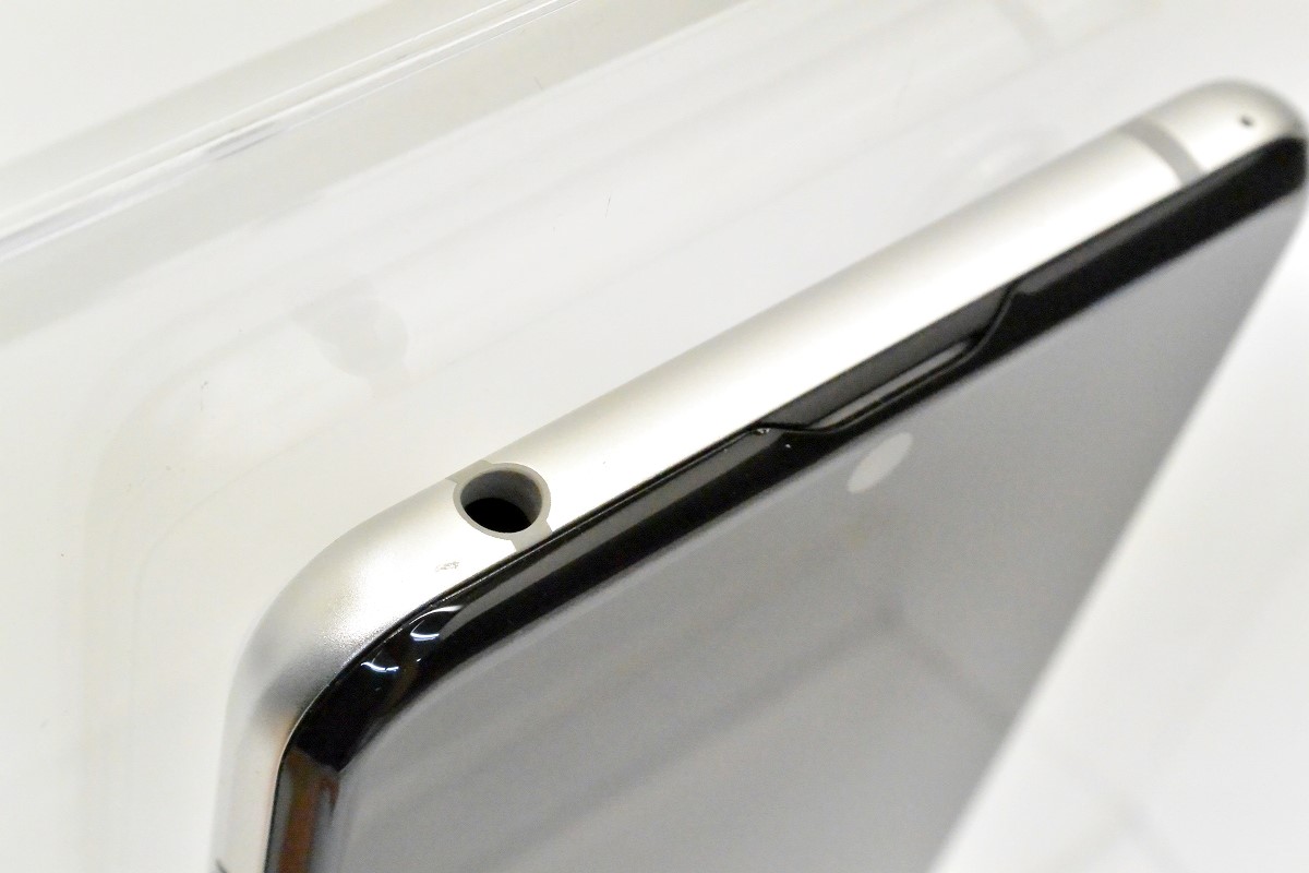 白ロム Docomo Simロック解除済 Sharp Aquos R3 128gb Android11 プラチナホワイト Sh 04l 初期化済 M009525 中古 K20211011 Rennyjourney Com