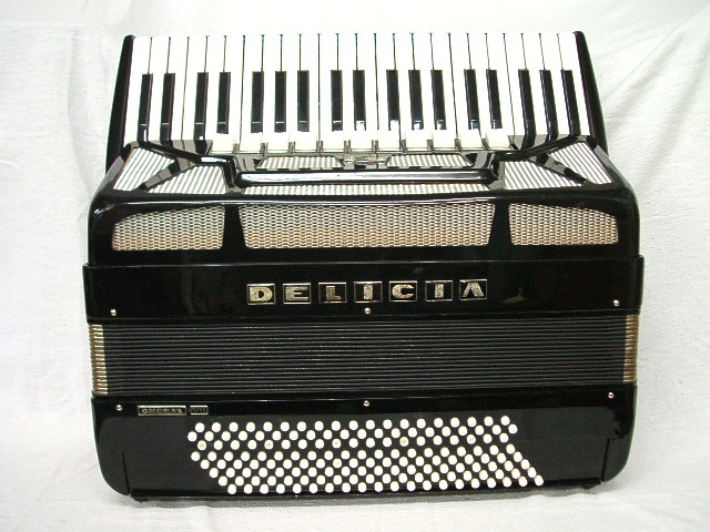チェコ Delicia 社製 アコーディオン Model Choral VII （中古）｜テクノプロモーション