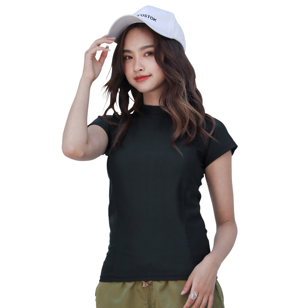 楽天市場 ラッシュガード レディース 半袖 ハイネック フィットネス 水着素材 スタイリッシュ Tシャツ シンプル スポーティー 可愛い お洒落 お洋服 紫外線対策 二の腕 お腹 カバーアップ 水着の上から着れる 黒 ブラック ネイビー 水陸両用 代 30代 40代 女性用