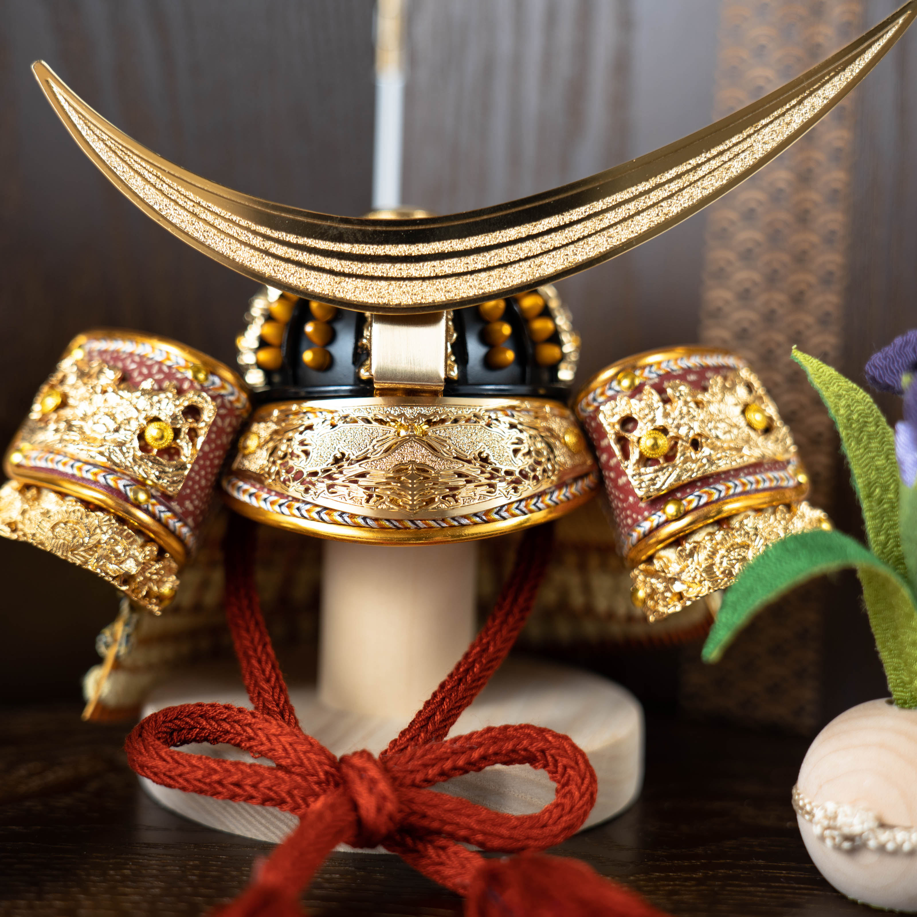 5月人形おしゃれ 0577 兜かっこいい コンパクト 将軍シリーズ 木製てづくり 五月人形 兜 収納 伊達政宗 ブラウン 収納箱 Justice Law Net