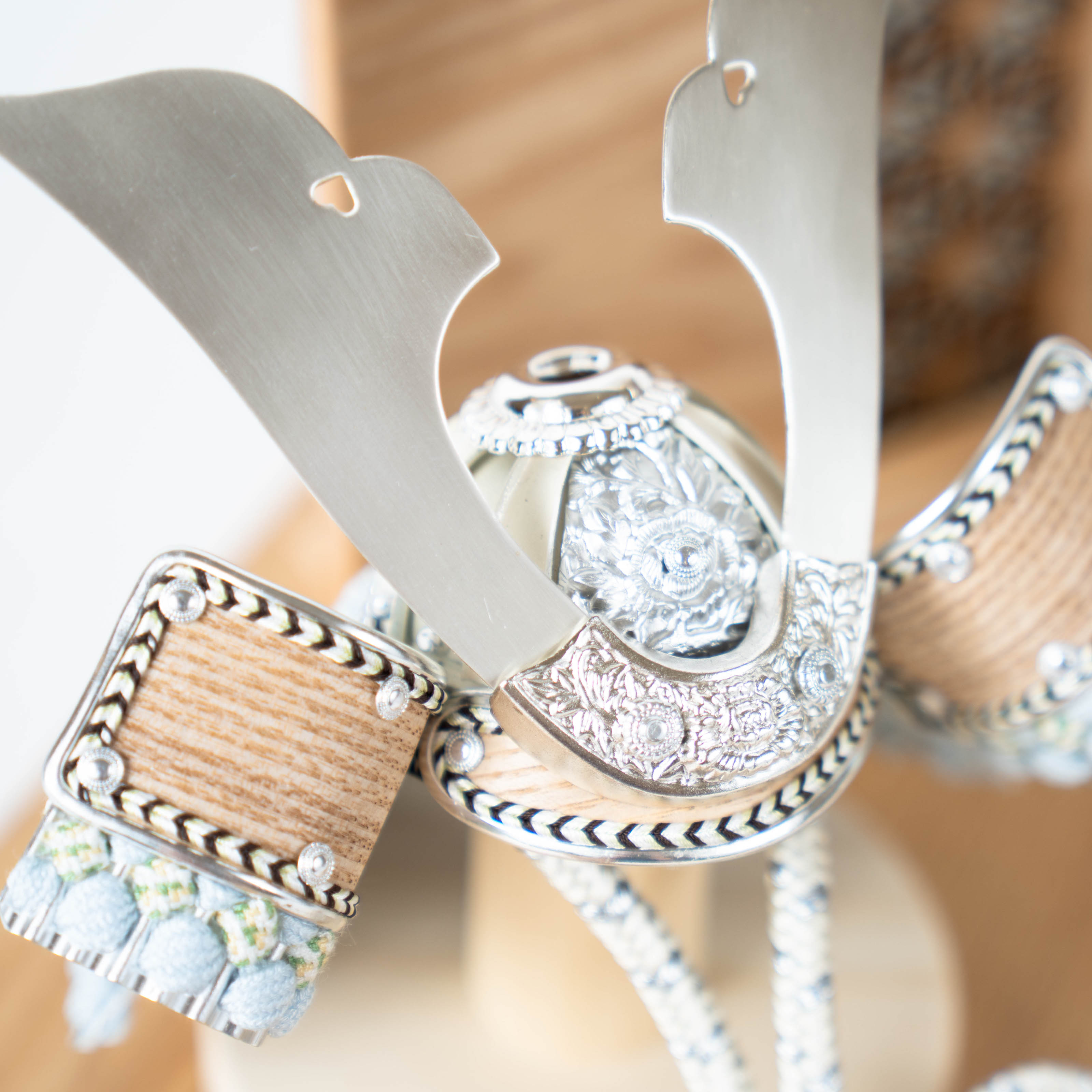 5月人形 雛祭り 端午の節句 インテリア かわいい 初節句 天然木 おしゃれ 0537 コンパクト コンパクト 男の子 五月人形兜 伝統工芸 かわいい モダン てづくり プレゼント ことのオリジナル兜 そら シンプル 五月人形木製 平台