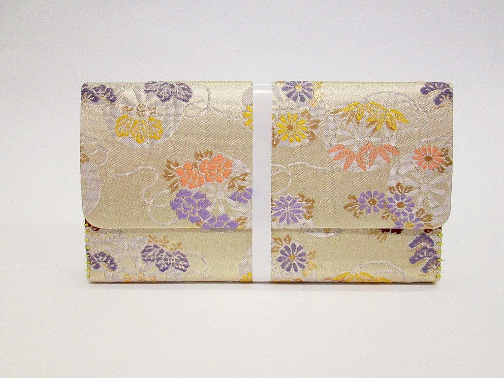 【楽天市場】【メール便対象※ご希望の方】【茶道具/茶道】【裏千家・表千家】花に御所車ふくさばさみ(袱紗ばさみ/帛紗ばさみ/三つ折/三ツ折/懐紙入れ)：茶道具専門店 松風園まつの