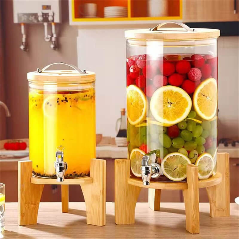 冷水筒 ドリンクサーバー ガラス貯蔵タンク 1.5L/2.5L/5L/8L大容量 ガラスポット ステンレス製の蛇口 保存瓶ドリンクディスペンサー 梅
