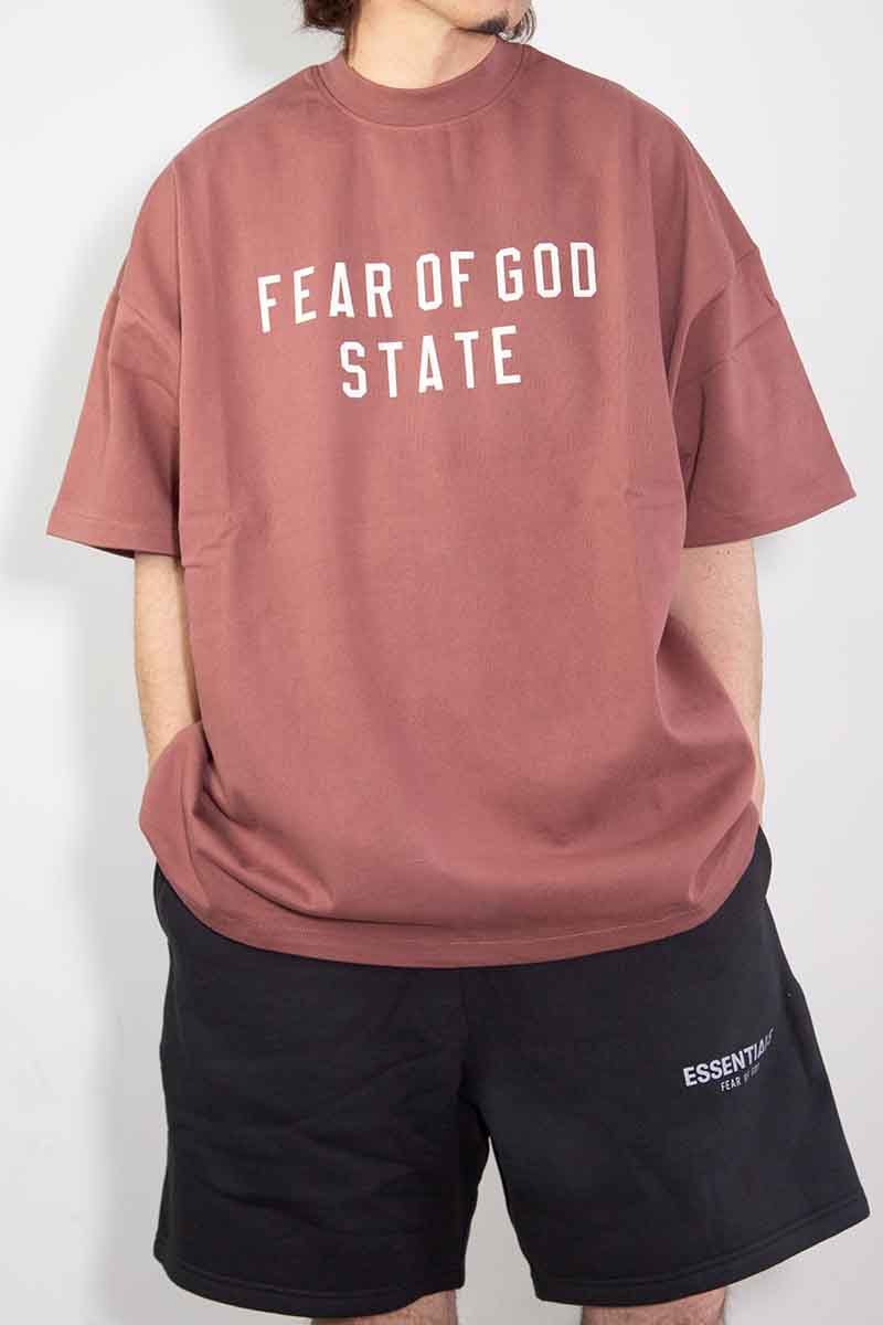 送料無料 トップス FEAR OF GOD FOG ESSENTIALS フィアオブゴッド エッセンシャルズ 24FW HEAVY WEIGHT SS TEE / クリムゾン 返品交換不可