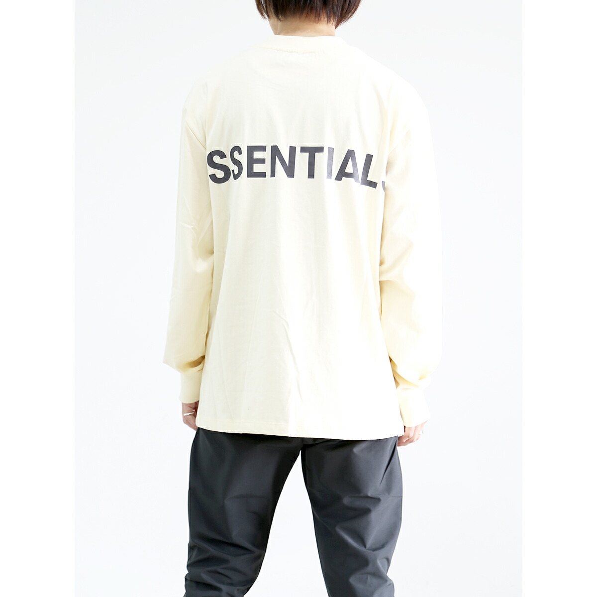 貨物輸送無料 トップス FEAR OF GOD FOG ESSENTIALS フィアオブゴッド エッセンシャルズ REFLECTOR LOGO L/S TEE / ベージュ 返品取り替えっこ不可