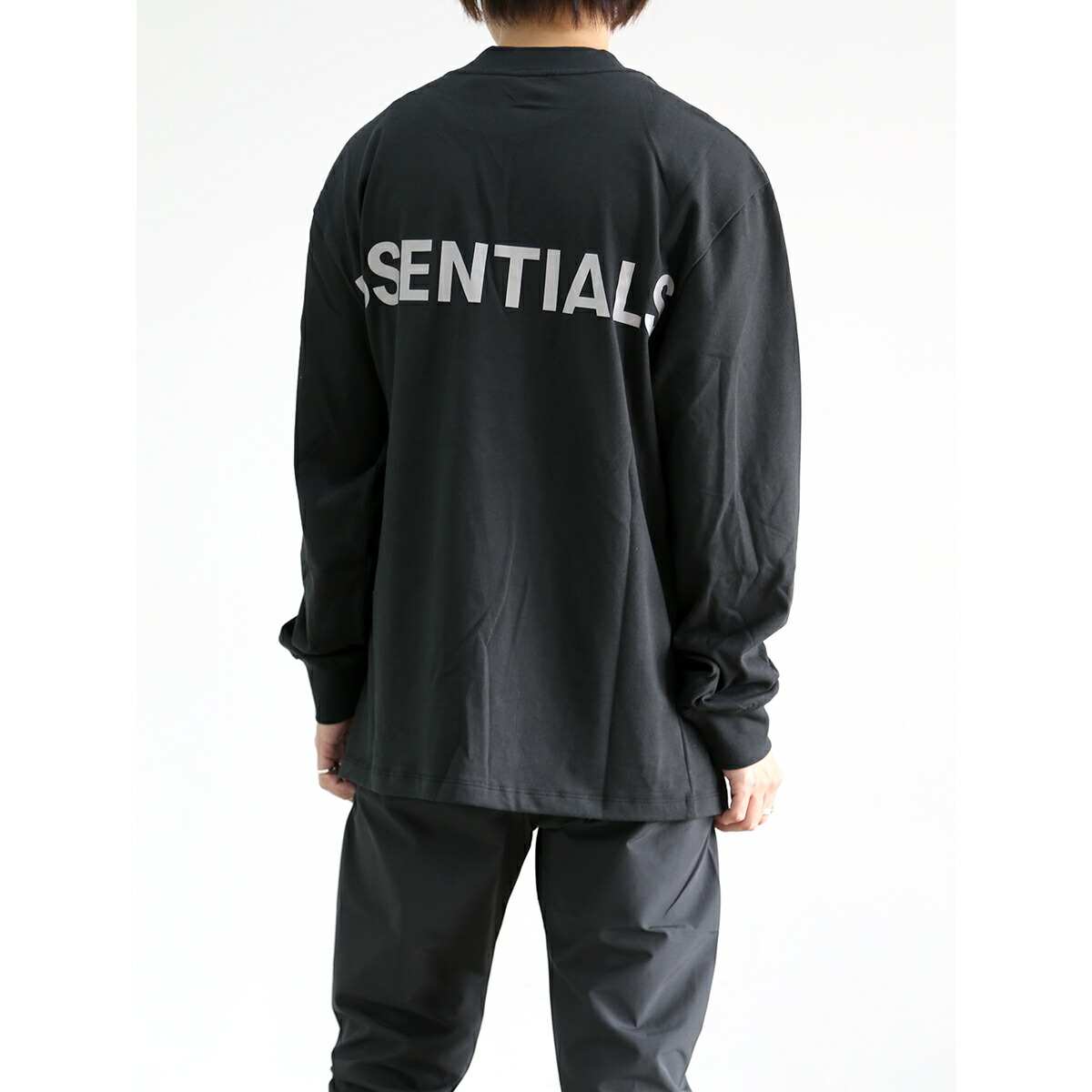 貨物輸送無料 トップス FEAR OF GOD FOG ESSENTIALS フィアオブゴッド エッセンシャルズ REFLECTOR LOGO L/S TEE / 黒いこと 返品取り替えっこ不可