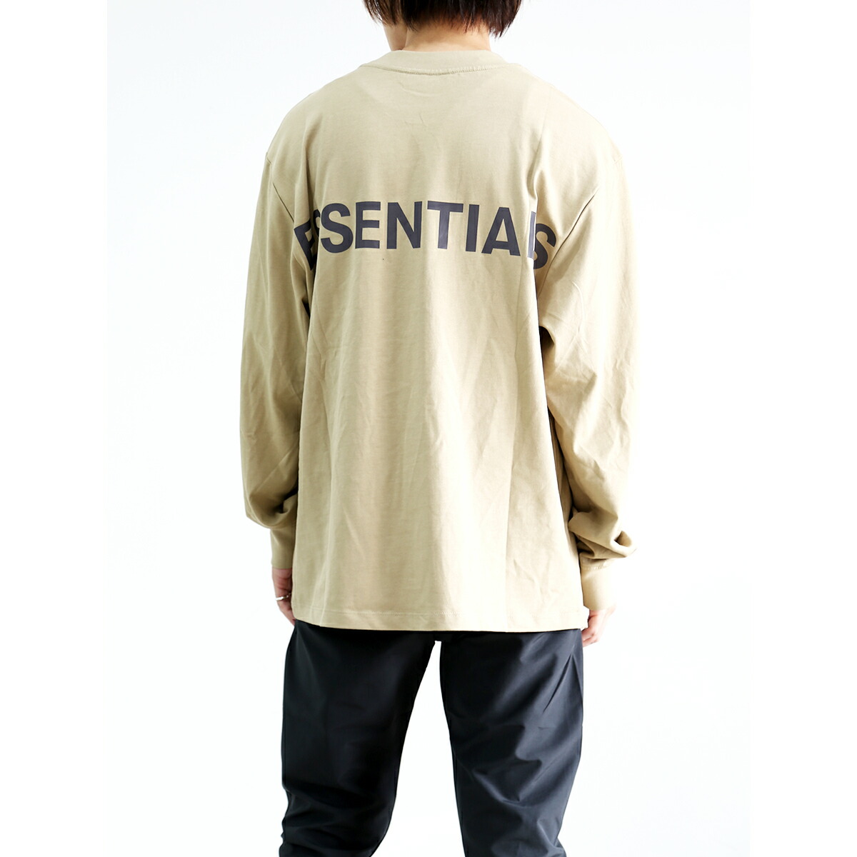 貨物輸送無料 トップス FEAR OF GOD FOG ESSENTIALS フィアオブゴッド エッセンシャルズ REFLECTOR LOGO L/S TEE / タン 返品取り替えっこ不可