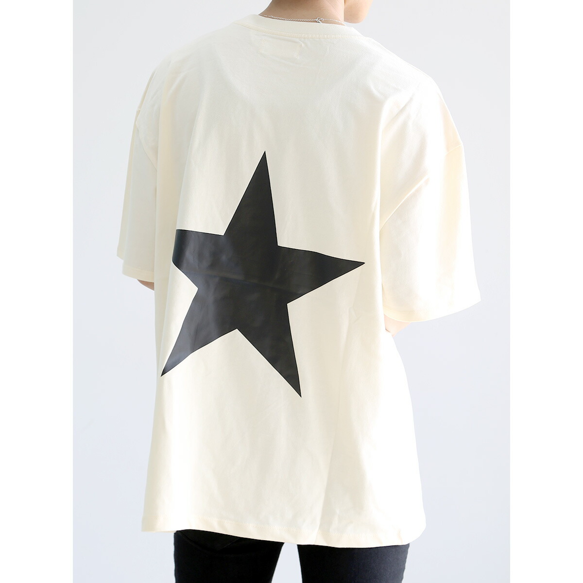 貨物輸送無料 トップス FEAR OF GOD FOG ESSENTIALS フィアオブゴッド エッセンシャルズ COMPLEX CON STAR PRINT S/S TEE / 皮膚軟化剤 返品取り替えっこ不可