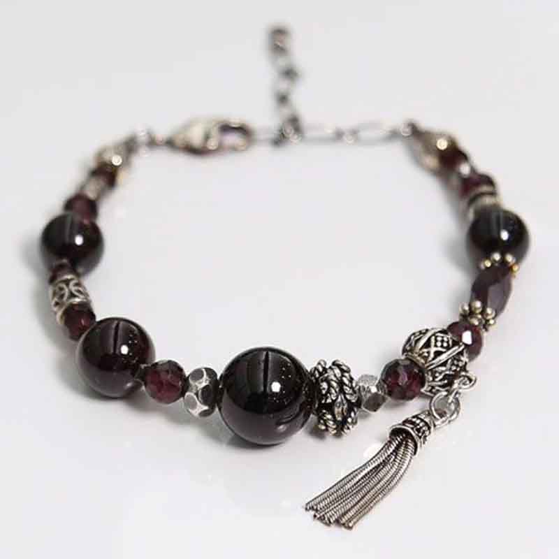 お取り寄せ 貨物輸送無料 佩び物 gunda ガンダ  オニキスブレスレット ガーネット腕輪 / GARNET BRACELET 返品取り替えっこ不可
