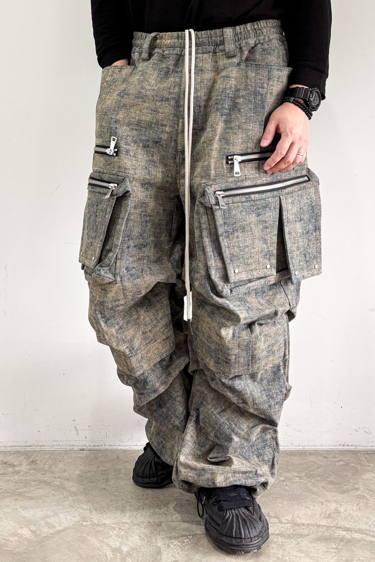 送料無料 ボトムス A.F ARTEFACT エーエフ アーティファクト BLENDED SHADES DENIM CARGO TUCK WIDE PT / スチールブルー