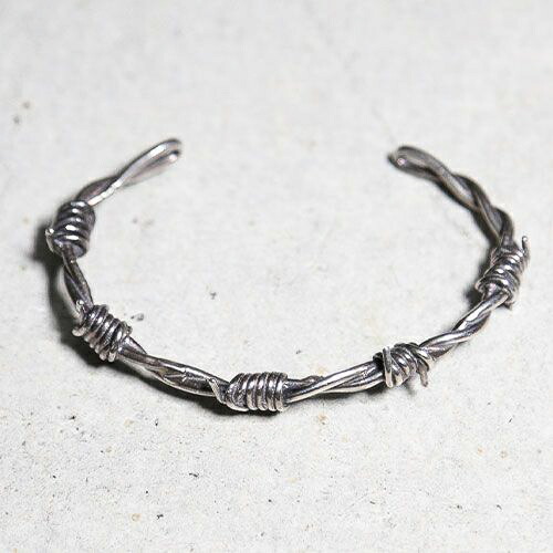 大売り出し商いもの 30%OFF 付属物 貨物輸送無料 gunda ガンダ スパインバングル / SPINE BANGLE / しろがね色 返品取り替えっこ不可
