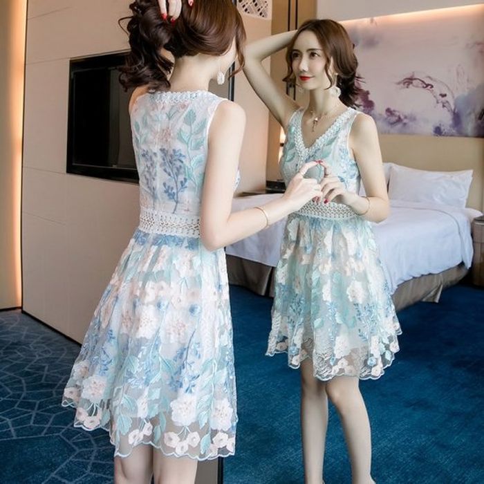 パーティードレス 韓国 即納 ミニ丈 ワンピース 個性的 ホワイト 白 花柄 総レース おしゃれ お呼ばれ 謝恩会 パーティ プチプラ ノースリーブ かわいい 10代 代 30代 S M L Xl 安い 人気 海外 Aライン ガーリー 可愛い L4st Pl
