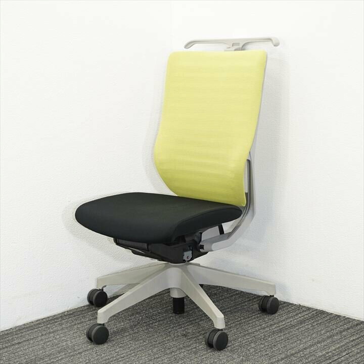 イトーキ エピオス ご機嫌うしろ側 ハンガー付 ブライトモスグリーン/黒いこと 脚 薄墨色 中古