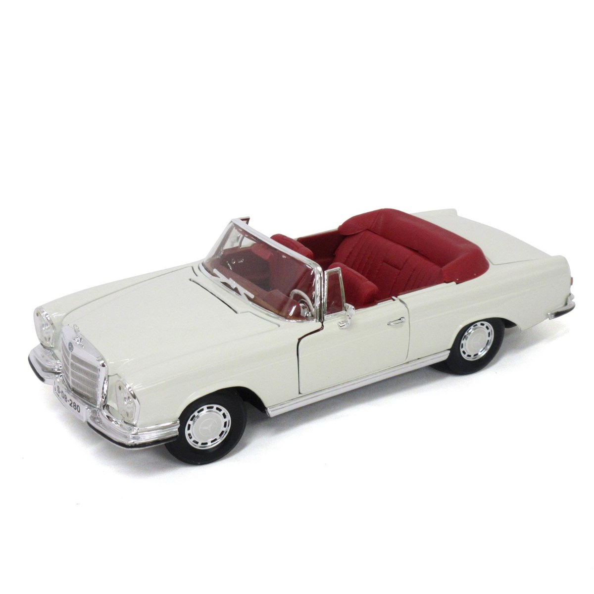 Maisto 1/18 メルセデス・ベンツ 280 SE 1967 マイスト ミニカー 誕生日 クリスマス プレゼント ギフト ラッピング可 200-088