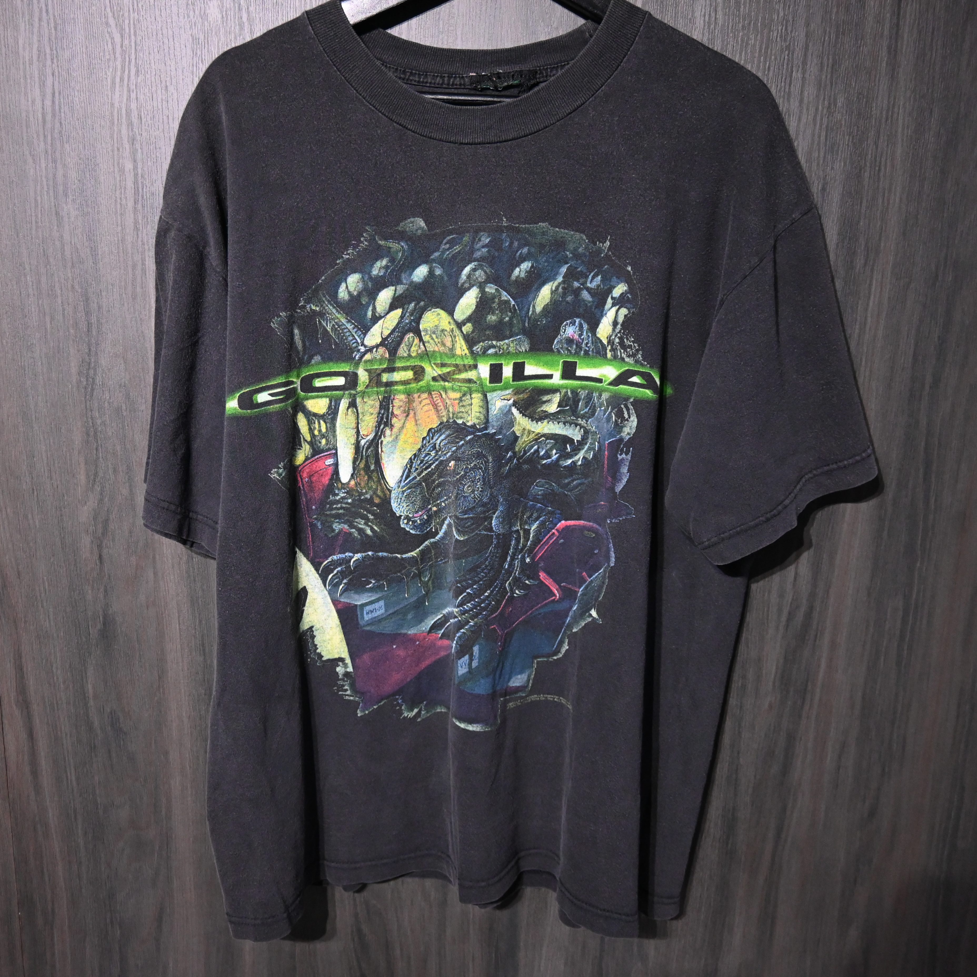 古着 90s ゴジラ 半袖 シャツ アニメ 映画 ムービー ブラック 黒 ① 古着 90s ゴジラ 半袖 シャツ アニメ 映画 ムービー ブラック 黒 ①