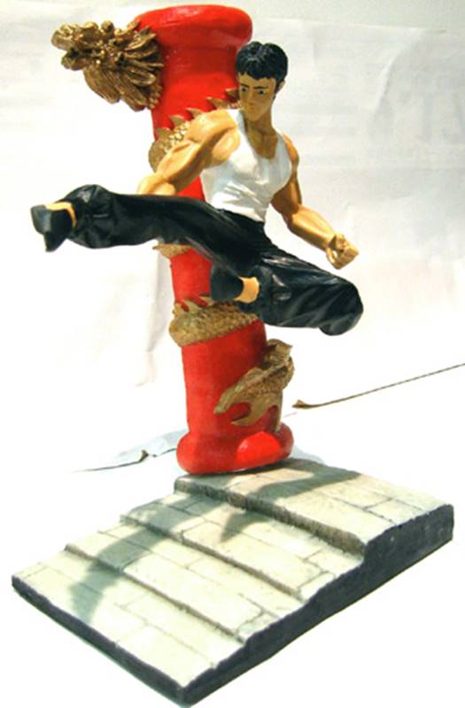 ブルース・リー アクションフィギュア Amazon | フィギュアーツ ブルース・リー 約180mm PVC&ABS製