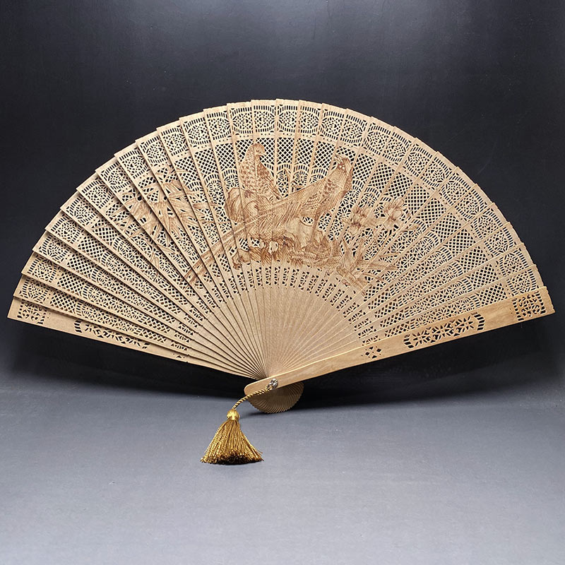 楽天市場】原木白檀扇子 扇子入セット Y-15 木箱入り 20.3cm