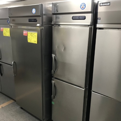【実業界最長1年引き受ける】【中古】縦型電気冷蔵庫 フクシマ小峡谷花の冠(福島産業) ARD-060RMD 幅610×奥ふかさ800×高さ1950 三相200V 【貨物輸送別途積もり書き】【御役目用】【飲食店 バス発着場 御厨子所計器 電気冷蔵庫 御役目用電気冷蔵庫】