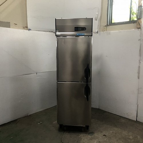 【実業界最長1年引き請ける】【中古】縦型高湿氷温庫 大和冷機 231NHC 幅600×奥ふかさ800×高さ1905 【貨物輸送別途積もり書き】【お役目用】【飲食店 バス発着場 勝手もと装置 電気冷蔵庫 お役目用電気冷蔵庫】