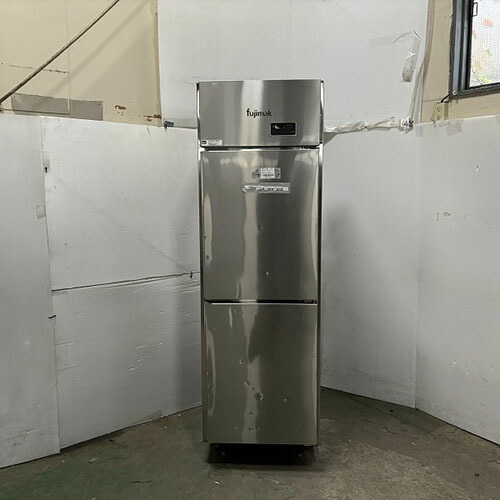 【実業界最長1年引き受ける】【中古】縦型冷凍器 フジマック FRF6180Ki 幅610×奥ふかさ805×高さ1950 【貨物輸送別途積もり書き】【御役目用】【飲食店 バス発着場 御厨子所計器 冷凍器 御役目用冷凍器】