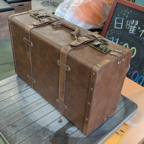 【中古】鞄 なめし革張り 幅540×奥ぶかさ210×高さ350 【貨物輸送無料】【お役目用】【飲食店 バス発着場 バス発着場備え付け 見せびらかす雑貨 飾りつけ】