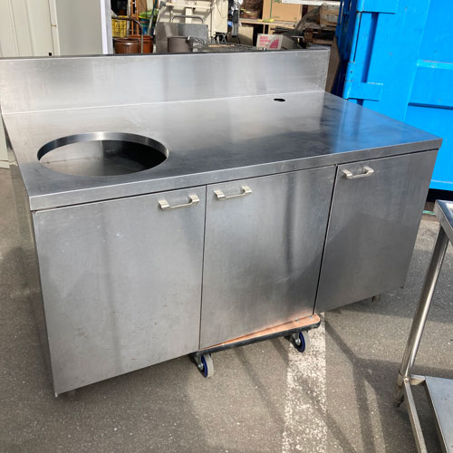 【中古】調理台 観音開き 3枚扉 BGあり 幅1500×奥行800×高さ850 【送料別途見積】【業務用】【飲食店 店舗 厨房機器 調理台 業務用調理台】|厨房機器と店舗用品 TENPOS