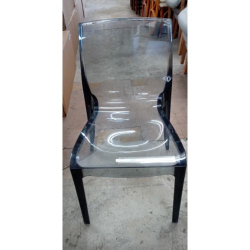【中古】プラスチックイス 幅430×奥行530×高さ820 座面高さ：450 【送料無料】【業務用】【飲食店 店舗 厨房機器 イス 業務用イス】