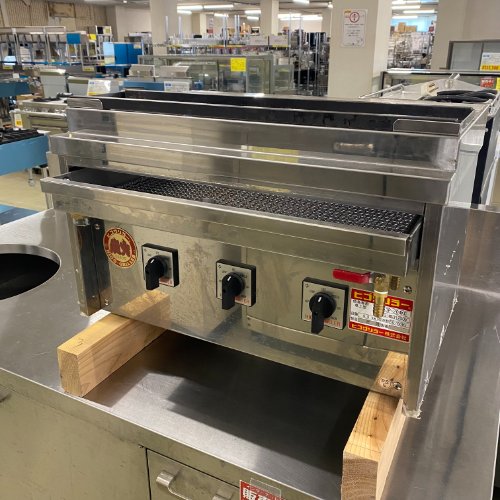 【実業家最長1年引きうける】【中古】ヒゴグリラー ヒゴグリラー 3P-204KC 幅610×奥ふかさ410×高さ390 三相200V 【貨物輸送別途積もり書き】【御勤め用】【飲食店 バス発着場 勝手もと備品 グリラー 焼物器 御勤め用グリラー 御勤め用焼物器】