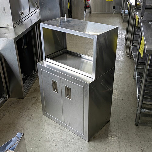 【中古】吊収納家具 上棚付き添い人 幅600×奥ぶかさ380×高さ950 【貨物輸送別途積もり書き】【お役目用】【飲食店 バス発着場 勝手もと設備 吊収納家具 お役目用吊収納家具】