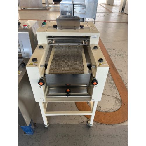 【業界最長1年保証】【中古】ミニモルダー 鎌田機械 KY301 幅522×奥行766×高さ1070 三相200V 【送料別途見積】【業務用】【飲食店 店舗 厨房機器 特殊機械 業務用特殊機械】