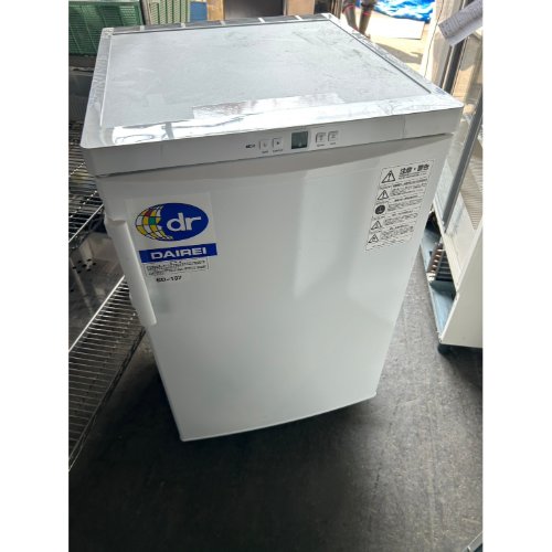 【実業家最長1年引きうける】【中古】縦型長閑やかさ百貨店冷凍庫 ダイレイ SD-137 幅553×奥ふかさ649×高さ855 【貨物輸送別途積もり書き】【御勤め用】【飲食店 バス発着場 勝手もと備品 氷るストッカー 御勤め用氷るストッカー】