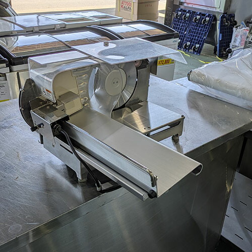 【業界最長1年保証】【中古】一枚切スライサー ハクラ精機 AT700L 幅790×奥行565×高さ320 【送料別途見積】【業務用】【飲食店 店舗 厨房機器 スライサー 業務用スライサー】