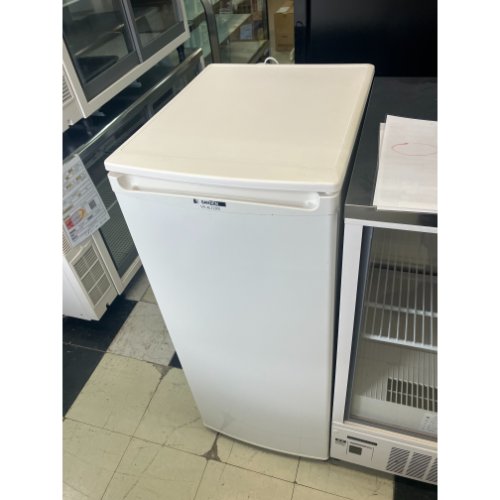 【実業家最長1年引きうける】【中古】検食用ストッカー サンデン VF-K120X 幅460×奥ふかさ585×高さ1110 【貨物輸送別途積もり書き】【御勤め用】【飲食店 バス発着場 勝手もと備品 氷るストッカー 御勤め用氷るストッカー】