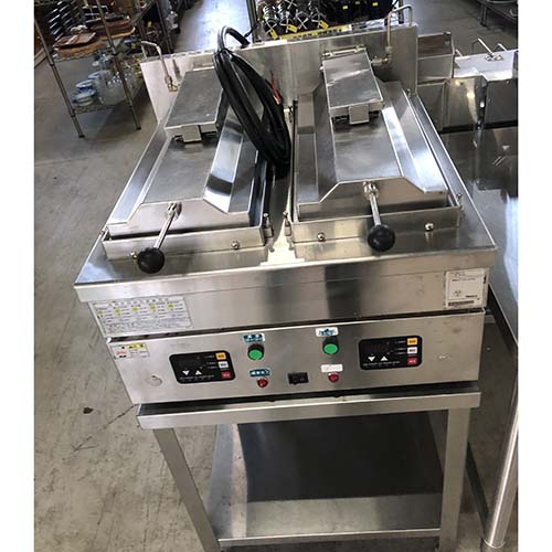 【業界最長1年保証】【中古】電気餃子焼機 タニコー TZ-60EF-3 幅600×奥行600×高さ300 三相200V 【送料別途見積】【業務用】【飲食店 店舗 厨房機器 餃子焼器 業務用餃子焼器】