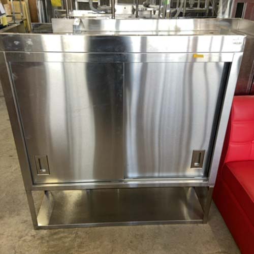 【中古】吊収納家具 幅1050×奥ぶかさ300×高さ1120 【貨物輸送無料】【お役目用】【飲食店 バス発着場 勝手もと設備 吊収納家具 お役目用吊収納家具】