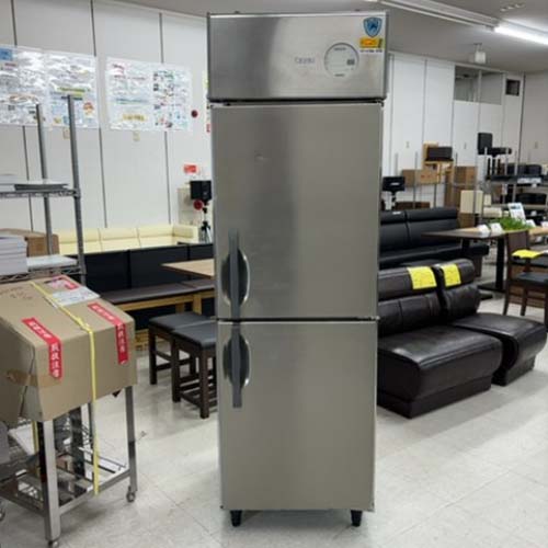 【実業家最長1年引きうける】【中古】縦型凍結器 大和冷機 223NYSS-EC 幅600×奥ふかさ650×高さ1905 三相200V 【貨物輸送別途積もり書き】【御勤め用】【飲食店 バス発着場 勝手もと備品 凍結器 御勤め用凍結器】