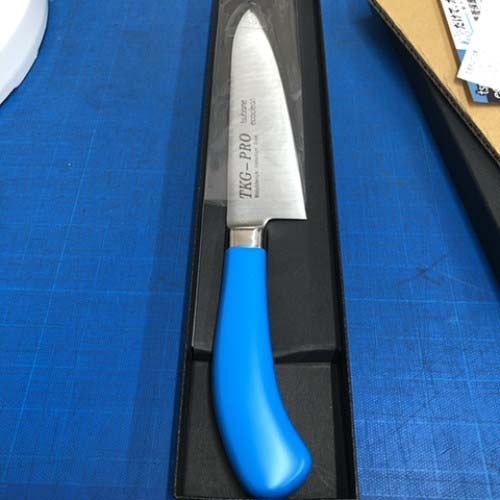 【アウトレット】エコクリーン TKGPRO カラー牛刀(両刃)18cm 青 遠藤商事 【送料別途見積】【未使用品】【業務用】【飲食店 店舗 調理道具 調理機器 包丁 まな板 業務用包丁 業務用まな板】 7,330円