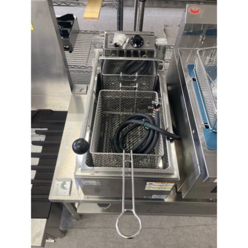 【業界最長1年保証】【中古】卓上電気式フライヤー フジマック FEF96 幅300&times;奥行580&times;高さ215 三相200V 【送料無料】【業務用】【飲食店 店舗 厨房機器 フライヤー 業務用フライヤー】｜厨房機器と店舗用品 TENPOS