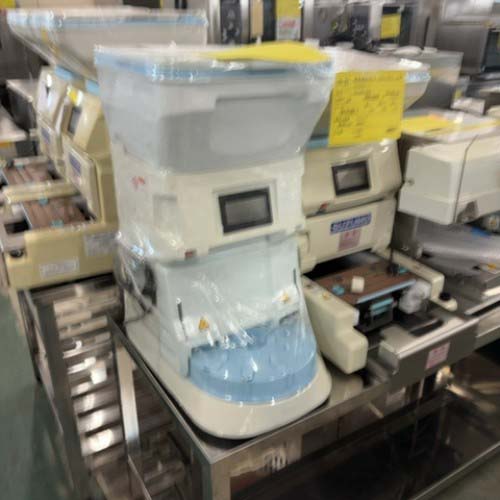 【業界最長1年保証】【中古】小玉シャリ玉ロボット 鈴茂器工 SSN-JLA 幅362×奥行479×高さ670 【送料別途見積】【業務用】【飲食店 店舗 厨房機器 シャリ のり巻き成形機 業務用シャリ 業務用のり巻き成形機】