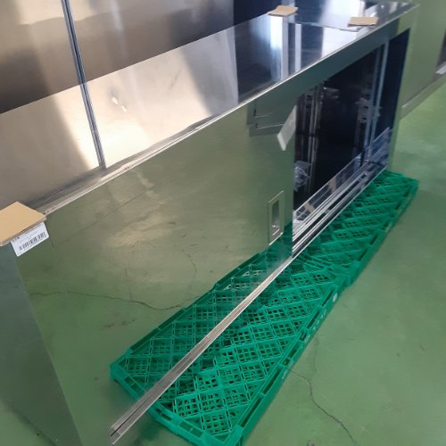 【中古】吊収納家具 幅1350×奥ぶかさ350×高さ550 【貨物輸送別途積もり書き】【お役目用】【飲食店 バス発着場 勝手もと設備 吊収納家具 お役目用吊収納家具】