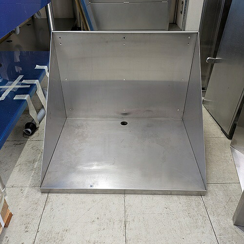 【中古】平棚 背板付き添い人 幅650×奥ぶかさ500×高さ500 【貨物輸送別途積もり書き】【お役目用】【飲食店 バス発着場 勝手もと設備 平棚 上棚 お役目用平棚 お役目用上棚】