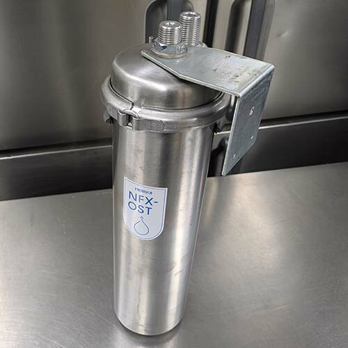 【中古】浄水器 メイスイ NFX-OST 幅130×奥行150×高さ415 【送料別途見積】【業務用】【飲食店 店舗 厨房機器 浄水器・軟水器 業務用浄水器 業務用軟水器】