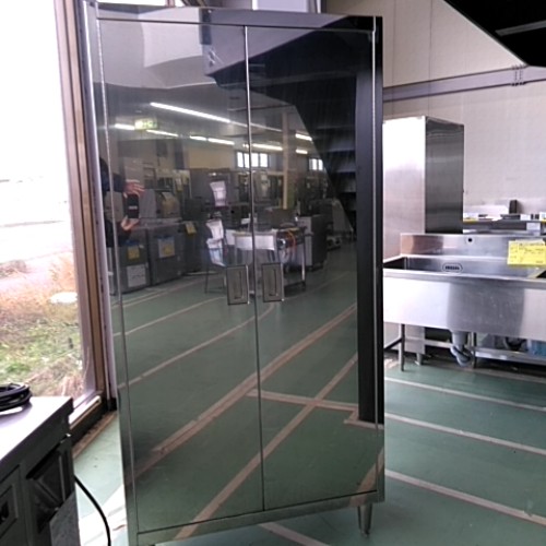 【中古】食器棚(観音開き) 幅900×奥ふかさ500×高さ1800 【貨物輸送別途積もり書き】【御勤め用】【飲食店 バス発着場 勝手もと備品 食器棚 御勤め用食器棚】