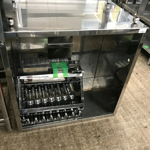 【中古】ステンレス鋼ボンネット(差し油水漉し付き添い人) 幅800×奥ふかさ800×高さ530 【貨物輸送別途積もり書き】【御勤め用】【飲食店 バス発着場 勝手もと備品 せっ生装置 御勤め用せっ生装置】