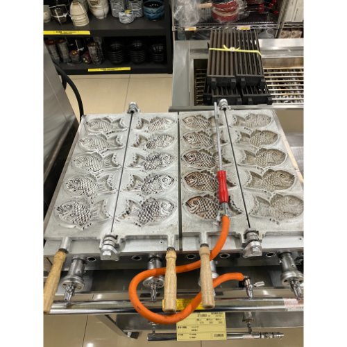 【業界最長1年保証】【中古】ガス式たい焼き器 2連5匹 TT5-200 幅680×奥行205×高さ210 LPG(プロパンガス) 【送料別途見積】【業務用】【飲食店 店舗 厨房機器 特殊焼物器 業務用特殊焼物器】