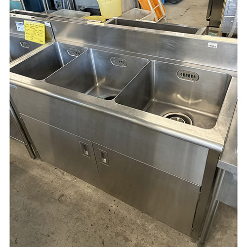 【中古】三槽シンク BGあり フジマック 幅1300×奥行600×高さ850 【送料別途見積】【業務用】【飲食店 店舗 厨房機器 三槽シンク 業務用三槽シンク】