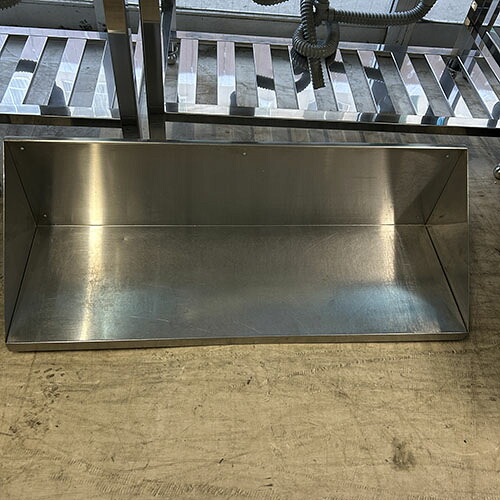 【中古】平棚 背板付き添い人 幅900×奥ぶかさ300×高さ270 【貨物輸送別途積もり書き】【お役目用】【飲食店 バス発着場 勝手もと設備 平棚 上棚 お役目用平棚 お役目用上棚】