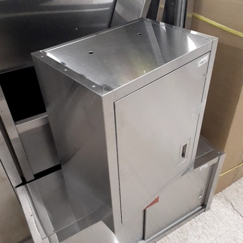 【中古】吊収納家具 片側観音扉 幅500×奥ぶかさ350×高さ620 【貨物輸送別途積もり書き】【お役目用】【飲食店 バス発着場 勝手もと設備 吊収納家具 お役目用吊収納家具】