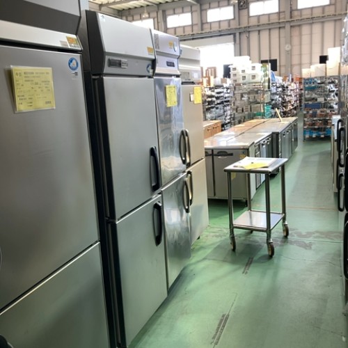 【実業家最長1年引きうける】【中古】縦型凍結器 パナソニック(Panasonic) SRF-K661L 幅615×奥ふかさ650×高さ1950 【貨物輸送無料】【御勤め用】【飲食店 バス発着場 勝手もと備品 凍結器 御勤め用凍結器】